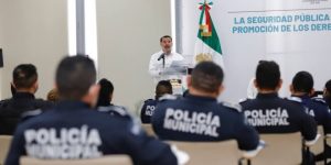 Renán Barrera encabeza la reunión semanal de la Mesa para la Construcción de Paz y Seguridad, Región Mérida