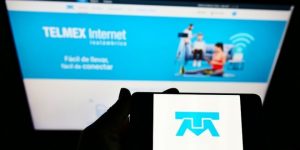 ¿Usas Telmex o Telcel? Slim no aumentará precios en 2022 por plan de AMLO
