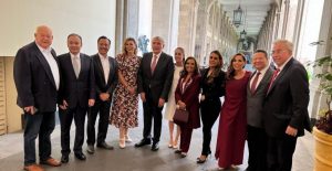 AMLO se reúne con gobernadores morenistas en Palacio Nacional