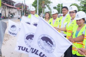 Marciano Dzul da banderazo a transformación de la avenida Tulum