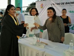 Celebra gobierno municipal de Benito Juárez a estudiantes graduados