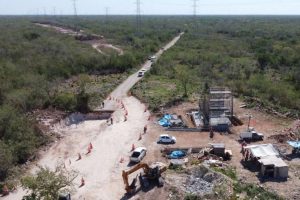 INAH halla sitio arqueológico de 300 edificios en ruta del Tren Maya