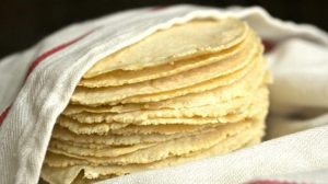 Kilo de tortilla se vende en Sonora en ¡30 pesos!