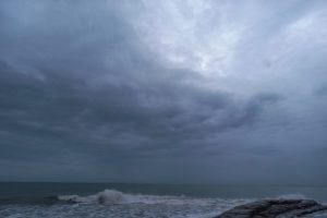 Tormenta tropical ‘Karl’ avanza rumbo a costas de Veracruz y Tabasco