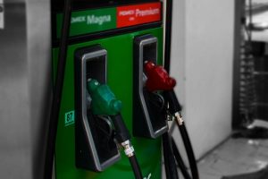 Automovilistas no pagarán IEPS de gasolinas y diésel, anuncia Hacienda