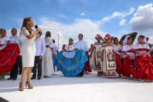 Festejemos a Quintana Roo con el inicio de su transformación y grandeza: Mara Lezama