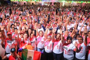 Más de mil personas participaron en Carrera Rosa en el municipio de Solidaridad