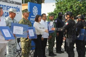 Gobierno de Lili Campos apuesta por la capacitación a elementos policiacos en Solidaridad