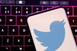 Twitter confirma el despido del 50 por ciento de su personal