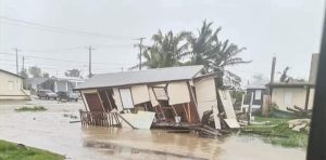 Casi 15 mil damnificados en Belice ante el paso del huracán Lisa