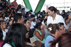 Promueve Ana Patricia Peralta apoyos en transporte para estudiantes