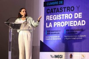 Signa Ana Patricia Peralta convenio de colaboración catastralpara más certeza jurídica