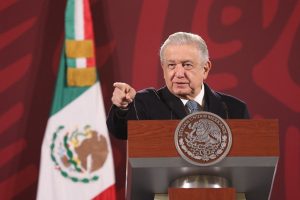 Agradece López Obrador a diputados por aprobar ‘plan B’ de Reforma Electoral