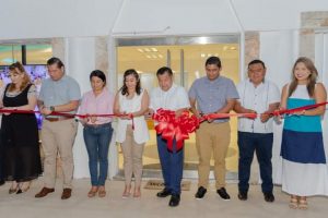 Inaugura Marciano Dzul Caamal moderno centro de información turística y atención empresarial en Tulum CITAEM
