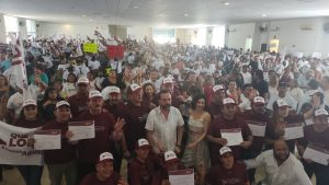 El doctor, Jaime Zetina González, rinde protesta como el coordinador estatal del movimiento «Que Siga López», porque estamos Agusto en Quintana Roo