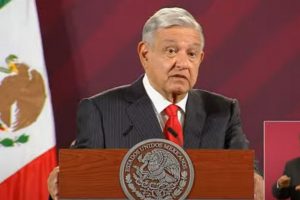El presidente Andrés Manuel López Obrador encabeza ceremonia por 80 años del IMSS