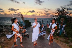 Isla Mujeres recibe el primer amanecer del 2023 en México