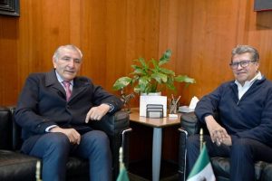 Adán Augusto López y Ricardo Monreal se reúnen por agenda legislativa