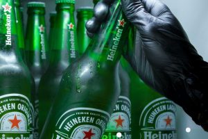 FEMSA dejará de invertir en la cerveza Heineken, venderá sus acciones