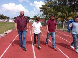 COJUDEQ supervisa las pistas de atletismo y triatlón de Cozumel rumbo a los juegos estatales