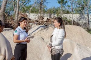 Anahi Mendoza Samos, se suma al proyecto «Boteo Cas 2023» hace un donativo de 28 metros cúbicos de polvo y grava en Tulum