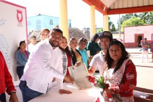 Legalizan su matrimonio 29 parejas en Bodas Colectivas en Lázaro Cárdenas