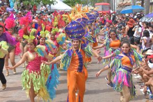 La FPMC invita al “Domingo de Comparsas” 19 años de tradición carnavalera