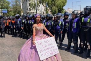 8M: Mujeres se manifiestan en calles de la CDMX (Video)