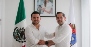 Se reúne el Secretario de Desarrollo Social, Pablo Bustamante, con el Senador Raúl Bolaños-Cacho Cue, en Cancún