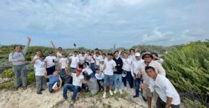 La FPMC realiza limpieza de playas en punta sur para concientizar a jóvenes
