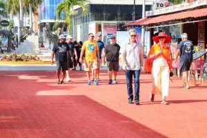 Gobierno municipal renueva la 5ta Avenida de Playa del Carmen