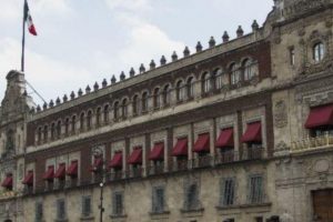AMLO sostendrá una reunión con gobernadores en Palacio Nacional