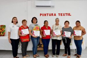 La FPMC clausuró su taller de pintura textil