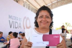 Inicia la entrega directa y gratuita de ‘Mujer es Vida’ en Chetumal y Playa del Carmen