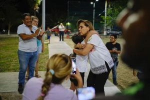 Mara Lezama entrega a familias parque en Proterritorio 1