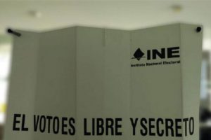 INE entrega paquetes electorales para comicios de Coahuila y Edomex