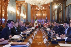 López Obrador se reúne con asesora de seguridad de la Casa Blanca para tratar tema migratorio