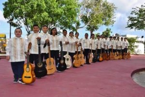 La Rondalla de Fundación de Parques y Museos de Cozumel ofrecerá el recital “Homenaje a Mamá”