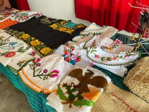 La SEDE y FONART fortalecen la actividad artesanal entre mujeres quintanarroenses