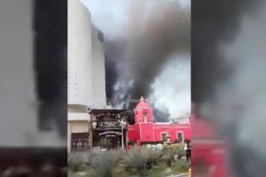 Corto circuito provoca incendio en hotel Krystal de Cancún; no se reportan heridos (+Video)