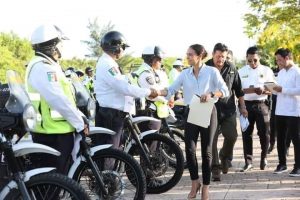 Supervisa Ana Paty Peralta presencia de elementos de Segurdias Pública en Cancún