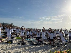 Celebra Cancún el Día Internacional del Yoga 2023