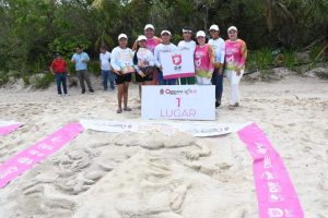 Lázaro Cárdenas gana primer lugar en concurso de esculturas de arena
