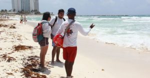 Garantizan vigilancia en playas cancunenses para seguridad de bañitas
