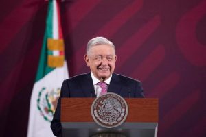 Gobernadores de la 4T expresan su respaldo a AMLO por restricciones en la ‘mañanera’