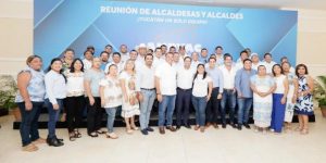 Alcaldesas y alcaldes son factor de unidad y trabajo en equipo: Renán Barrera