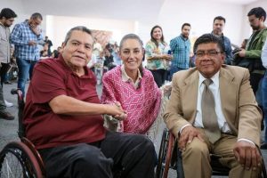 Claudia Sheinbaum escucha las experiencias de vida y necesidades de personas con discapacidad en Hidalgo