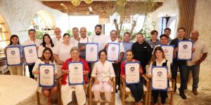 Sefotur entrega distintivos H, M y el nacional de calidad turística al sector turismo del estado en Yucatán