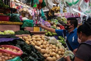 Inflación se desacelera en México; se ubica en 4.64% en agosto