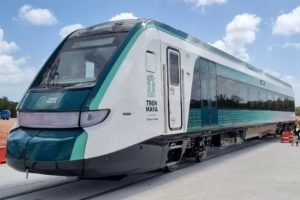 Tramo 4 del Tren Maya, de Izamal a Cancún, lleva avance de 97% en su construcción